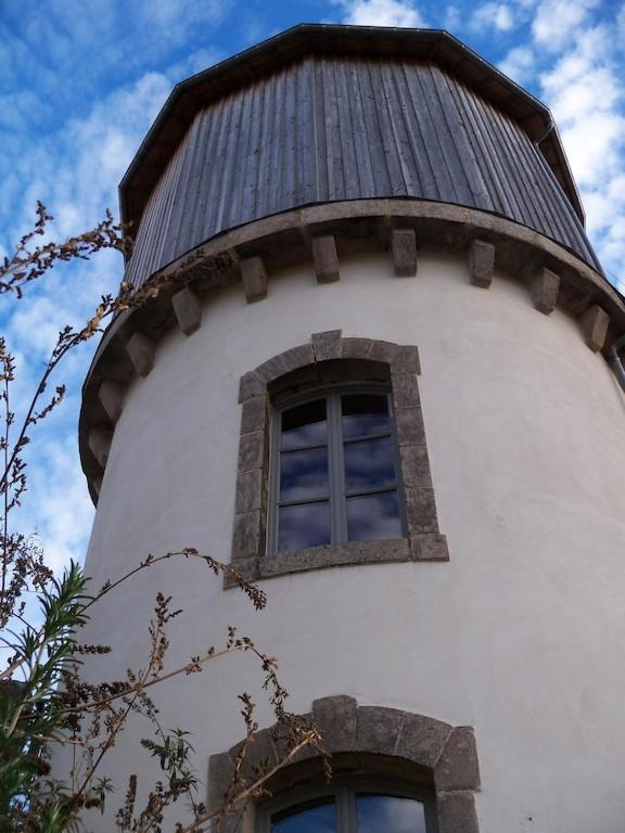 Chateau D'Eau Logement Insolite Tournemire  المظهر الخارجي الصورة
